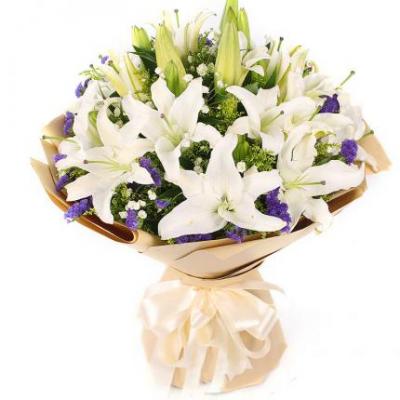8朵多头香水百合花束 同城鲜花配送